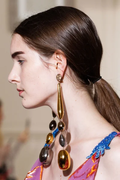 Look 74